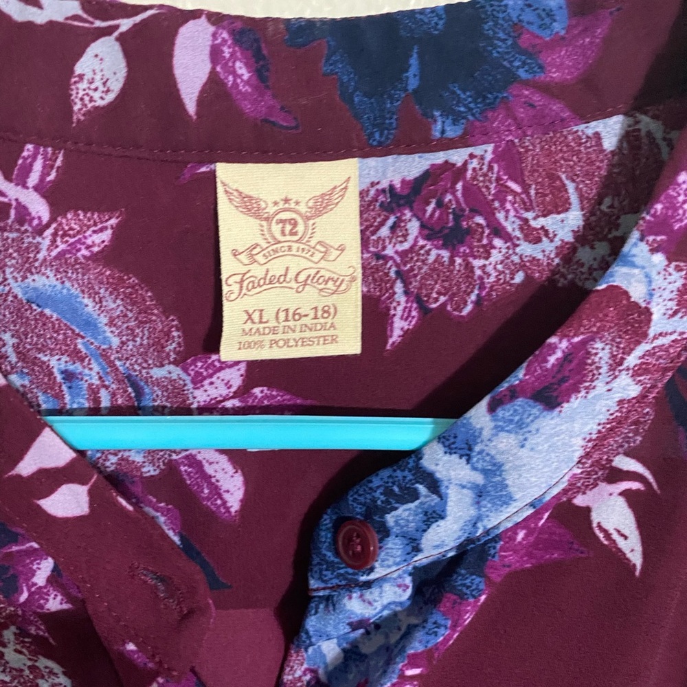Women’s button up blouse